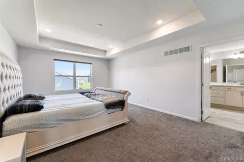 Bedroom - 2716 Maize Loop, Saline, MI 48176 photo 2 of 4