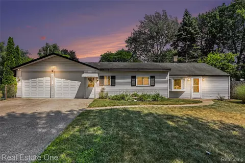 3003 Longview Ave, Rochester Hills, MI 48307