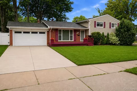 20395 Briarwood Ct, Southfield, MI 48076