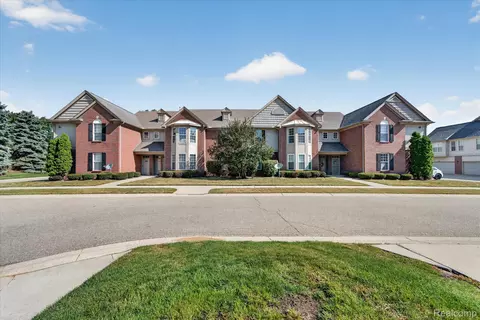 13673 Silver Birch Cir, Shelby Township, MI 48315
