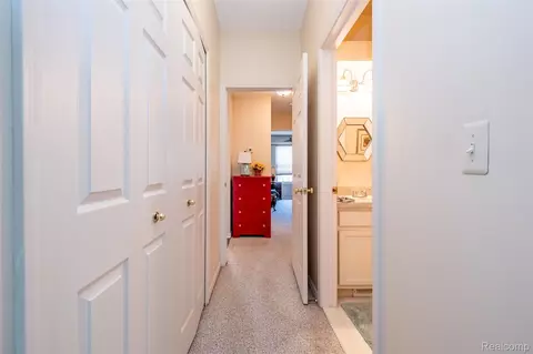Entry Way - 50325 Pepper Tree Dr, Macomb, MI 48044 photo 4 of 4