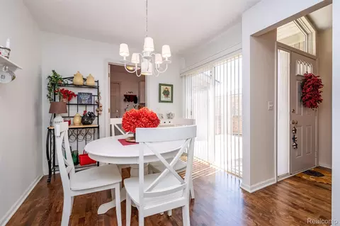 Dining - 50325 Pepper Tree Dr, Macomb, MI 48044 photo 3 of 4