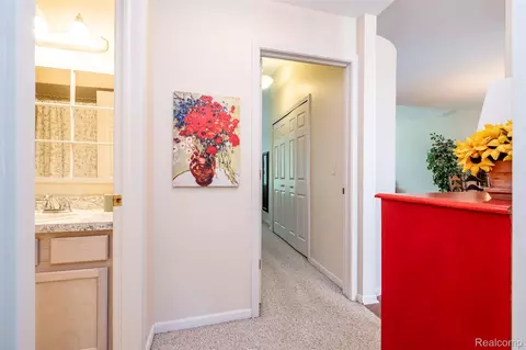 Entry Way - 50325 Pepper Tree Dr, Macomb, MI 48044 photo 3 of 4