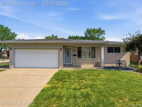 13019 Picadilly Dr, Sterling Heights, MI 48312