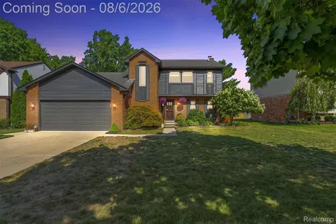 19360 Shadyside St, Livonia, MI 48152
