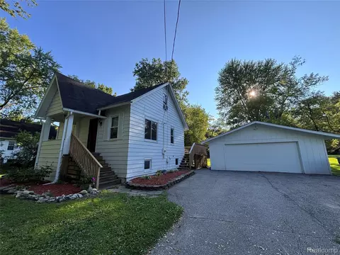 5802 Morganport Dr, Saginaw, MI 48601
