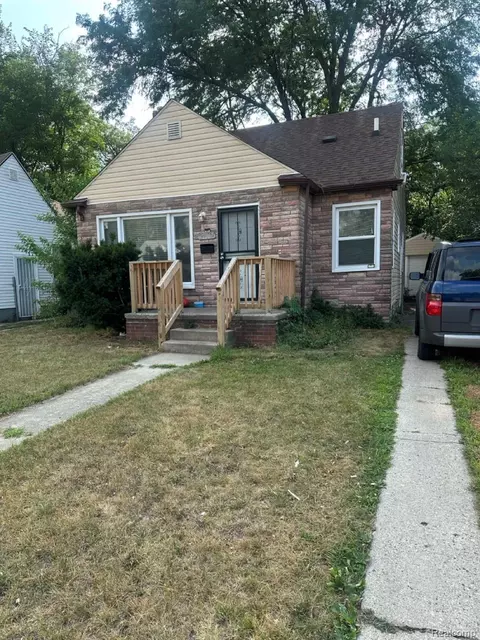 20067 Greenview Ave, Detroit, MI 48219