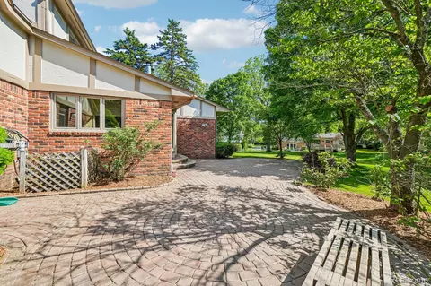 Exterior - 4523 Rivers Edge Dr, Troy, MI 48098 photo 8 of 10