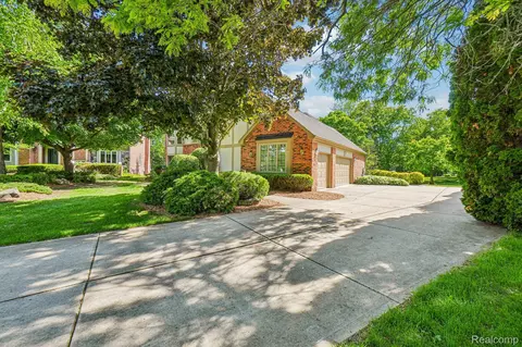 Other - 4523 Rivers Edge Dr, Troy, MI 48098 photo 1 of 23