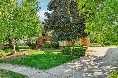 Exterior - 4523 Rivers Edge Dr, Troy, MI 48098 photo 9 of 10
