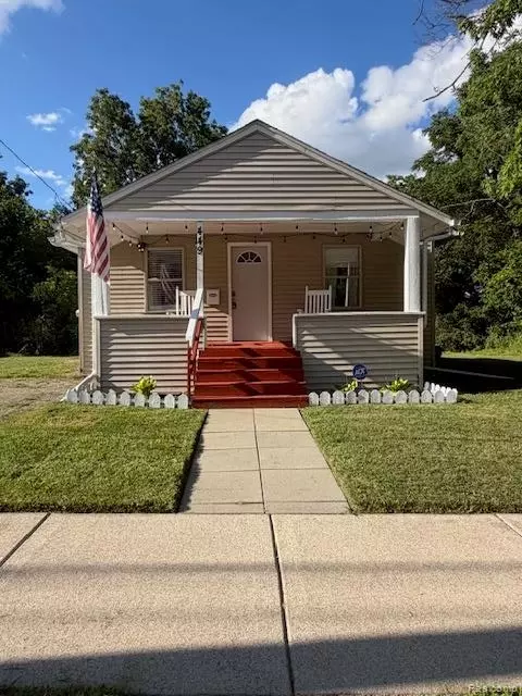 449 Midway Ave, Pontiac, MI 48341