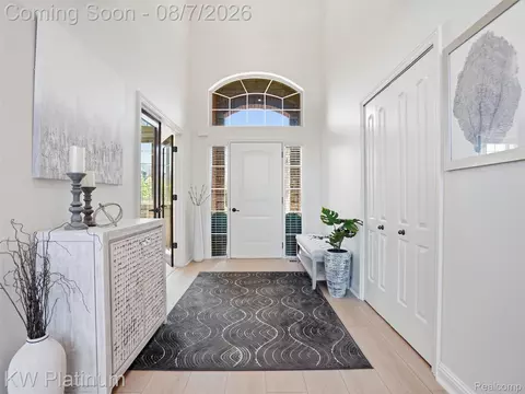 Entry Way - 19275 Elkhound Dr, Macomb, MI 48044 photo 2 of 5
