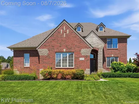 Exterior - 19275 Elkhound Dr, Macomb, MI 48044 photo 14 of 14