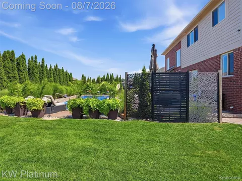 Exterior - 19275 Elkhound Dr, Macomb, MI 48044 photo 13 of 14