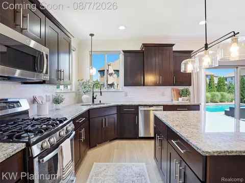 Kitchen - 19275 Elkhound Dr, Macomb, MI 48044 photo 3 of 6
