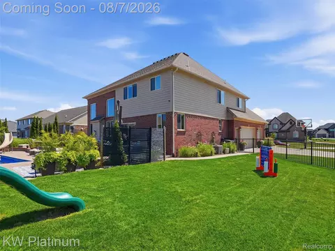 Exterior - 19275 Elkhound Dr, Macomb, MI 48044 photo 12 of 14