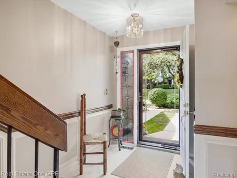 Entry Way - 1715 River Rd, St. Clair, MI 48079 photo 3 of 5