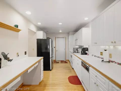 Kitchen - 1715 River Rd, St. Clair, MI 48079 photo 3 of 3