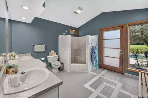 Bath - 1888 Germany Rd, Williamstown, MI 48895 photo 1 of 3