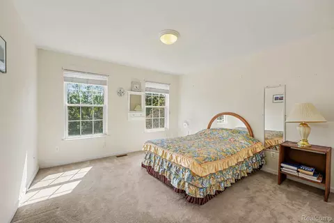 Bedroom - 49235 Yale Dr, Macomb, MI 48044 photo 3 of 4