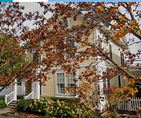 405 Constitution St, Canton, MI 48188
