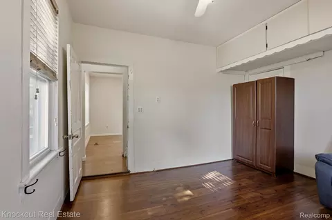 Bedroom - 480 E Genesee St, Frankenmuth, MI 48734 photo 1 of 9