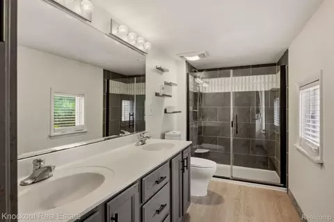 Bath - 480 E Genesee St, Frankenmuth, MI 48734 photo 2 of 4