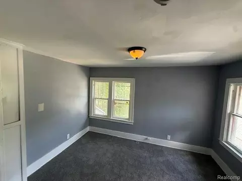 Bedroom - 917 E 8th St, Flint, MI 48503 photo 2 of 4