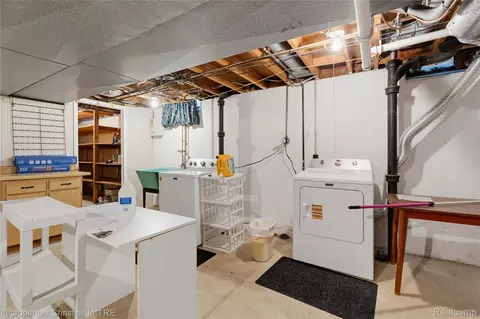 Other - 3560 Beach Rd, Troy, MI 48084 photo 5 of 6