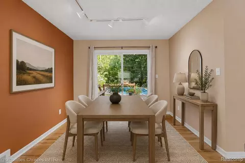 Dining - 3560 Beach Rd, Troy, MI 48084 photo 1 of 2