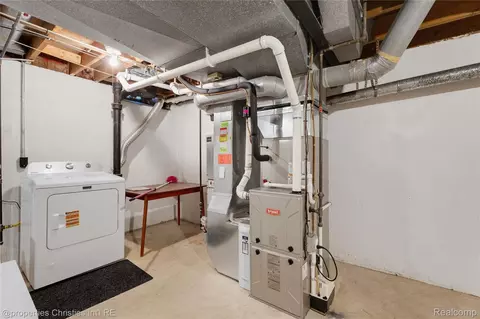 Other - 3560 Beach Rd, Troy, MI 48084 photo 4 of 6