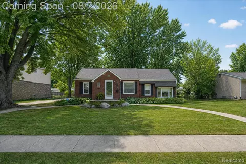 23340 Joy St, Saint Clair Shores, MI 48082