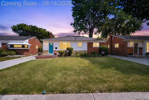 32734 Benson Dr, Westland, MI 48185