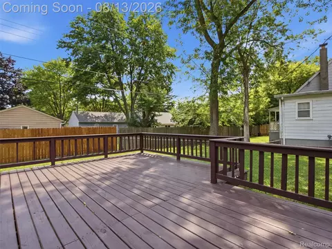 Exterior - 1105 Whiting St, St. Clair, MI 48079 photo 5 of 6