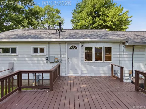 Exterior - 1105 Whiting St, St. Clair, MI 48079 photo 6 of 6