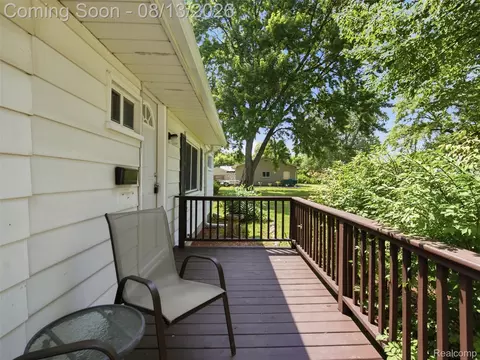 Exterior - 1105 Whiting St, St. Clair, MI 48079 photo 2 of 6