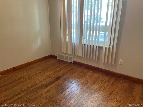 Living - 24411 Penn St, Dearborn, MI 48124 photo 2 of 3