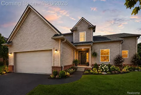 125 Ridge Field Ct, Oxford, MI 48371
