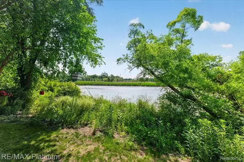 View/Area - 1602 Pinecroft Ln, Howell, MI 48855 photo 1 of 1