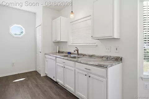 Kitchen - 22825 Teppert Ave, Eastpointe, MI 48021 photo 1 of 1