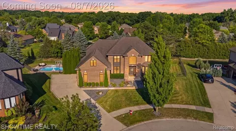 56440 Ashbrooke Dr E, Shelby Township, MI 48316