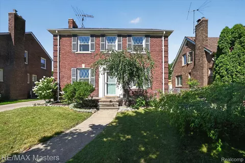 2212 22nd St, Wyandotte, MI 48192