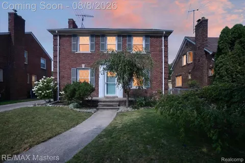 2212 22nd St, Wyandotte, MI 48192