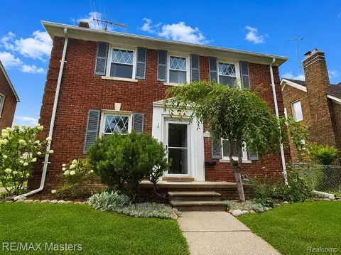 2212 22nd St, Wyandotte, MI 48192