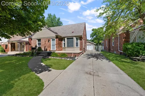 8478 Hazelton St, Dearborn Heights, MI 48127