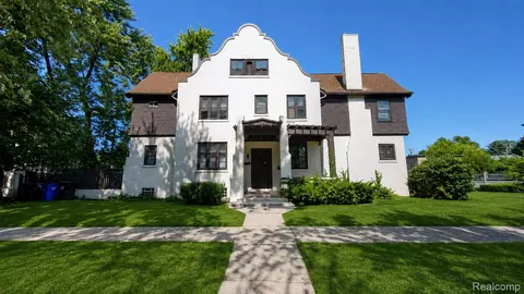 1006 Parker St, Detroit, MI 48214