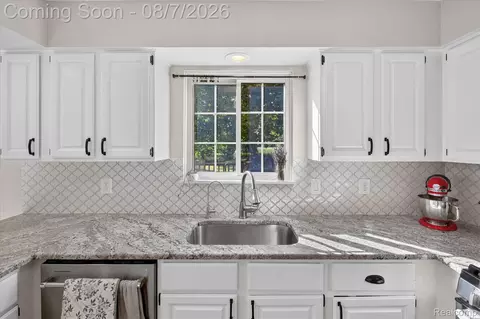 Kitchen - 12232 Dentonview Dr, Tyrone, MI 48430 photo 1 of 2