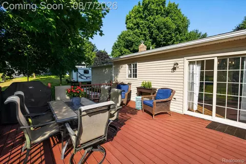 Exterior - 12232 Dentonview Dr, Tyrone, MI 48430 photo 3 of 4