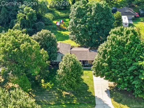View/Area - 12232 Dentonview Dr, Tyrone, MI 48430 photo 1 of 5