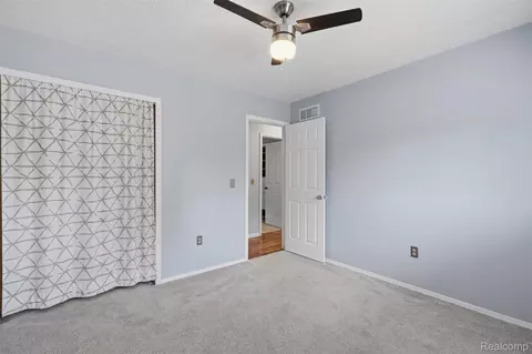 Bedroom - 968 Parallel St, Fenton, MI 48430 photo 6 of 6